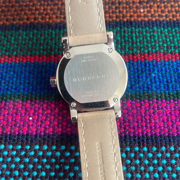 Burberry Beige and Silver Women\'s Watch